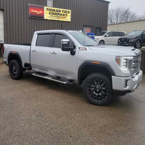 Wheels in Bloomfield, IN